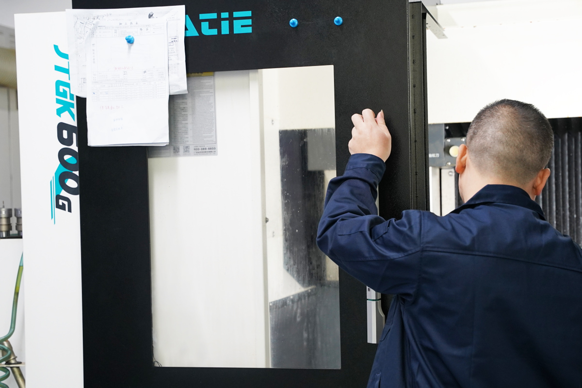 High speed machining center