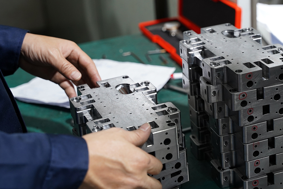 Small grinding machine